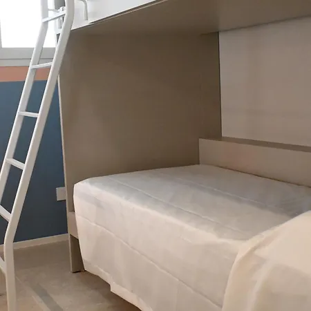 Se125 - Senigallia, Esclusivo Trilocale Fronte Mare Con Piscina *