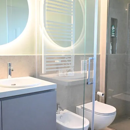 Se125 - Senigallia, Esclusivo Trilocale Fronte Mare Con Piscina *